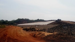 Main dam -turfing